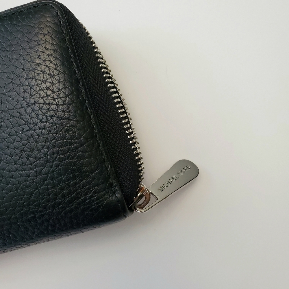 Michael Kors Large Jet Set Continental Black W/Silver Hardware Leather Wallet - Picture 4 of 9
